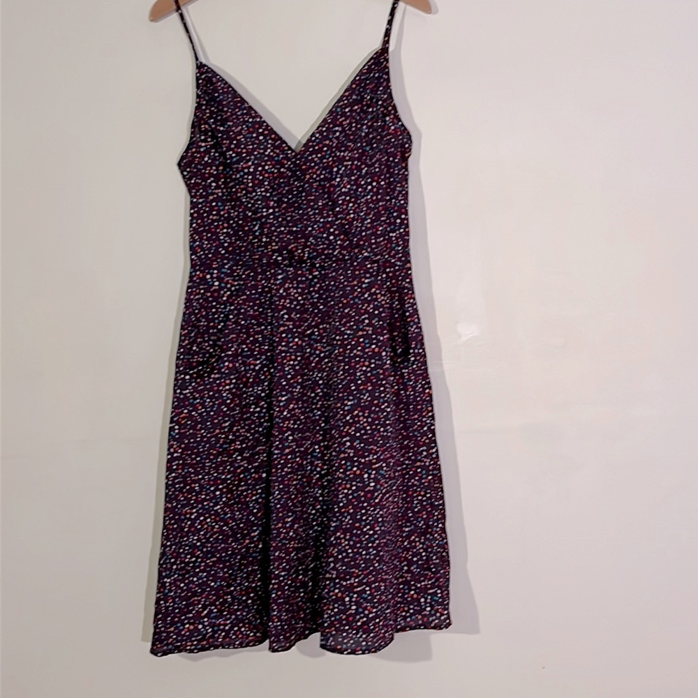 Gap size 0 purple confetti print dress… with pockets!